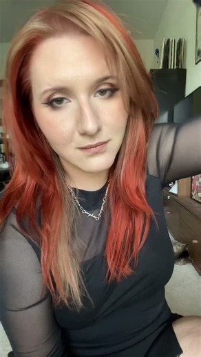 New hair inspired by Hayley Williams #colorblockhair #hairtransformation #hayleywilliamshair
