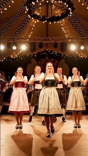 Schuhplattler Dance in Germany 🇩🇪 #aidance #traditionaldance #shortsviral