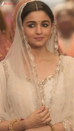 #ShreyaGhoshal #GharMorePardesiya #AliaBhatt #MadhuriDixit #VaishaliMhade #Pritam #Kalank #shorts