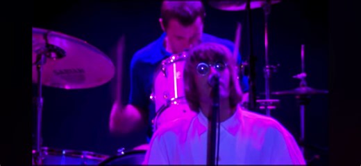 Oasis Performs 'Roll With It' Live at Knebworth 1996