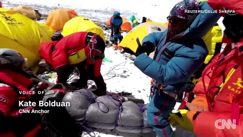 Climber found a man frozen on top of Mt. Everest. See what he did next.
