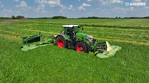 1K views · 67 reactions | The new Krone EasyCut B 1050 CV butterfly mowers with a working width of 10.45 m ✅ Avialable with Collect cross conveyor belts or an auger system just like the BiG M 450 mowers  #krone #mower #machinery | Farmhand LTD | Facebook