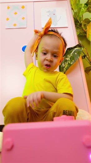 123 GO! | Hid her candy in the safe so her little brother wouldn't touch it #shorts #funny | Instagram