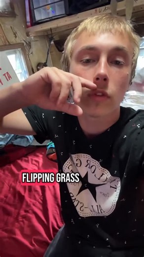 wehelpglo on Instagram: "One of the community’s favorites — ghuttaboy only on SoundCloud. #comehelpglo #helpglo4l"