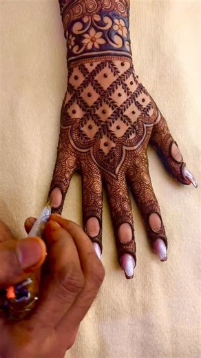 Kp Mehandi Art ( Kamal Prajapati) on Instagram: "New bridal mehandi design by @kp_mehandi_art Step by step design 🍃 Bridal bookings starting now For further details call (8800602624) or DM #mehndi #mehandi #mehndi #mehendidesign #mehendiart #arabicmehendi #arabicmehndi #mehendilove #mehndiartist #mehndiceremony #mehendiartist #mehendi #mehenditattoo #mehendifunction #mehndiparty #mehndipattern #mehendilove #teejspecialmehndi #mehendilover #mehendibride #weddingmehndi #bridalmehendi #mehendigoal