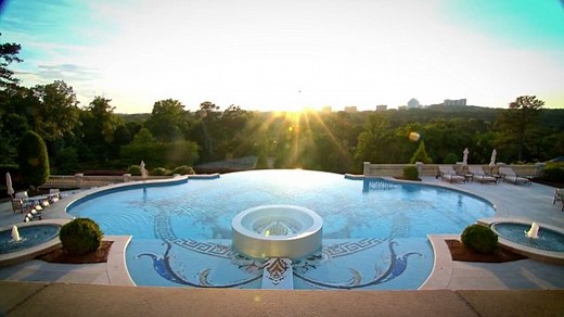 Tyler Perry's Atlanta mansion sells for $17.5 million