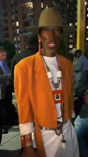 586 reactions · 25 shares | Stepping in to different characters for me, PLAY A big role as one become A model. You should try TO learn how TO BE comfortable being uncomfortable I feel that it would make you A MORE Professional model, which sometimes LEAD  you in A position of being one Designer MUSE 﫵﫵﫵﫵﫵﫵 #fashion #mental #peace #chic #love #wearable #passion #creators #freedom #people #vote | Phil Harris | Facebook