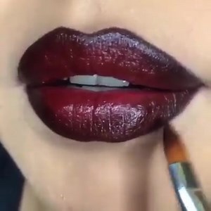 37K views · 592 reactions | Vampy lips quick tutorial use lipsticks in rebel and "seductress" super creamy and affordable lipsticks! By @makeupby_is | The World | Facebook