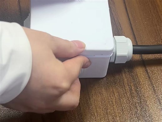 高效连接不松动！IP68防水电缆接头，适用多种设备，安全无忧！