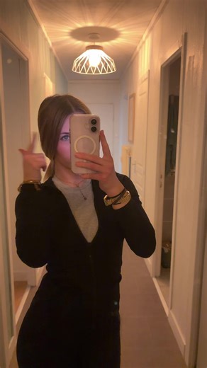 Vidéos de 𝓬𝓱𝓵𝓸’✰ (@chloe_fsd) avec son original - palms