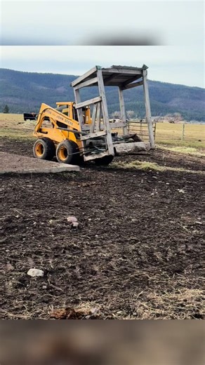 Lazy D C Bar Ranch Farm Stand loading….. almost launch time! #montana #ranchlife #missionvalley #livehighlights