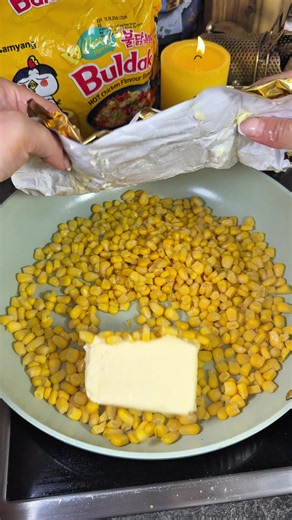 Cook Creamy Cheese Buldak with Corn with me So creamy, tender & super delicious 😉 Upgraded Ramen Recipe 🔥 How do you like this? 🤔