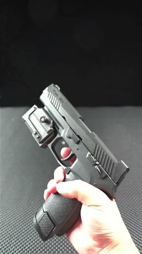 P320 M17 Semi-automatic Toy Gun Gel Blaster #airsoft #gelgun #shorts #realistictoygun #waterbeadsgun