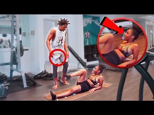 YOGA INSTRUCTOR PRANK 🥒 ON BADDIE IN THE GYM ! 🏋🏾😍