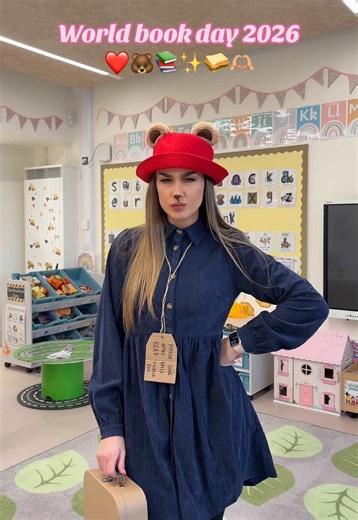 Happy world book day 🐻 #earlyyearsteacher #eyfsteacher #lifeofateacher #earlyyearseducation #teachersoftiktokfyp
