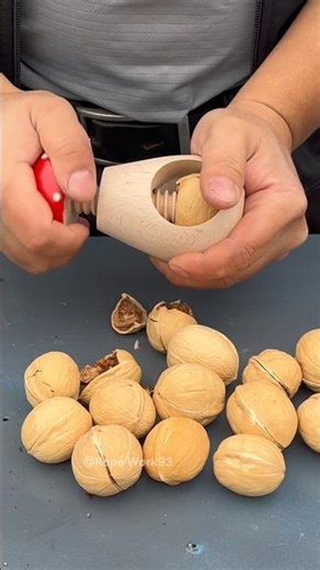 Mind-Blowing Wooden Nut Cracker You’ve Never Seen Before!