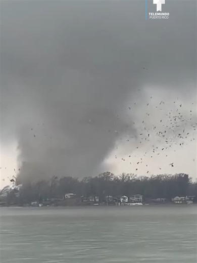 "¡Oh, Dios mío!": gigantesco tornado arrasa con todo a su paso y deja ... | tornado