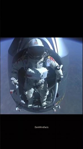 Man Who Jumped From Space 😳 || Space Se Kudne Wala Insan #shortsvideo