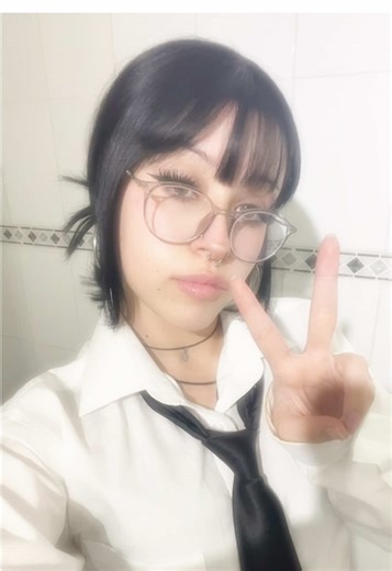 Cosplay de Kobeni: Un Look Nostálgico