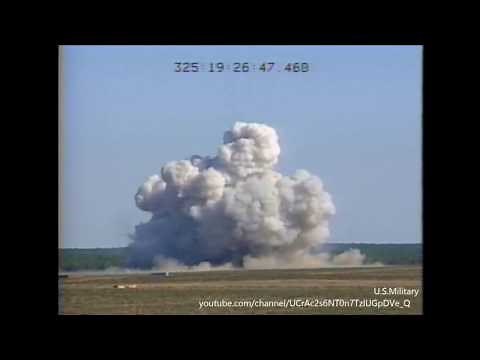 米軍 アフガンのIS空爆に使用した「MOAB」 2003試験映像