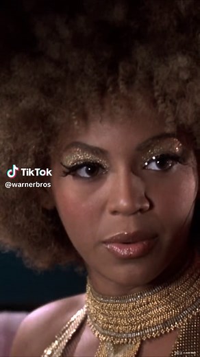 Austin Powers: Foxxy Cleopatra's Carpet Moment