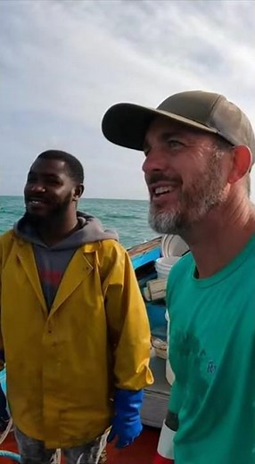 Moment of satisfaction ! Removing Massive Barnacle Growth From Its Shell 😱