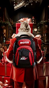 🎁 CONCOURS MOTUL DE NOËL ! Tentez de remporter l’un des 2 bons d’achat d’une valeur de 100€ sur la Boutique Motul ! Pour participer, rien de plus simple : 1. Suivez-nous @motul_france 2. Dites-nous en commentaire quel cadeau de la boutique Motul (shop.motul.com) vous voulez que le Père Noël vous apporte ! Tirage au sort le 21/12 dans les commentaires, bonne chance à toutes et à tous ! #Motul #PoweredByMotul #Noel #Ogio | Motul France