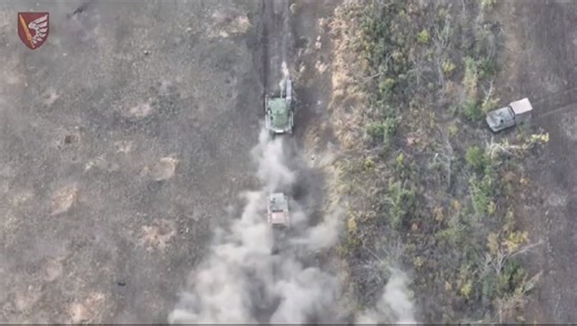 AFU第79空中突击旅击退RF的一次装甲攻势。一辆T-72B Cope Cage与数辆BMP Cope Cage被摧毁/遗弃。 新海洛夫卡村附近，顿涅茨克前线。