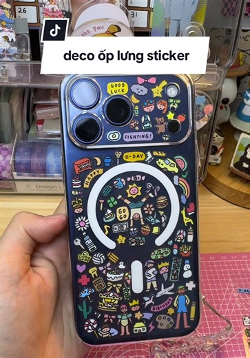 Ý tưởng trang trí ốp lưng độc đáo với sticker