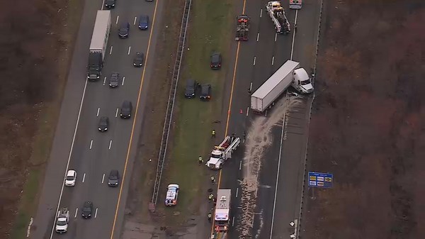 Fatal accident in Roxbury, New Jersey closes part of I-80