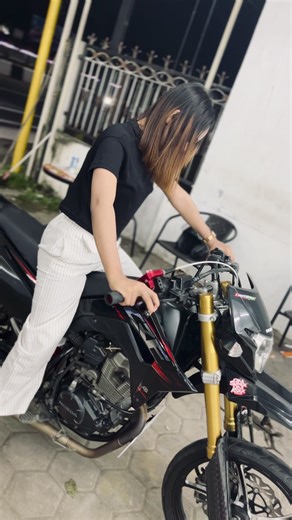 Supermoto Riding Techniques with CRF150L