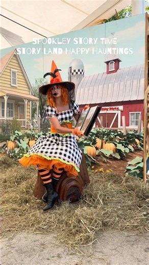 Spookley Story Fun at Happy Hauntings #storyland #themepark #spookyseason #spookleythesquarepumpkin
