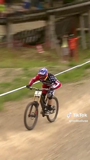 Epic Mountain Bike Race Run - Aaron Gwin's Chainless Triumph