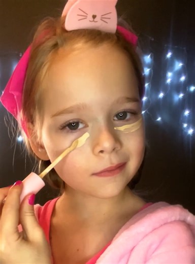 15K views · 25 reactions | Cute little girl transformed herself into a doll! | 5-Minute Crafts GIRLY | Facebook