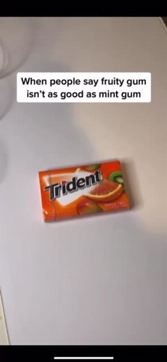the disrespect 😤 what’s ur fav fruity flavor? #gum #gumtok #tridentgum