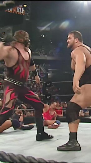 OMG! #Kane overpowered #BigShow and slammed him out of the 2002 #RoyalRumble Match! 😲😲😲 #WWE #foryou #fyp
