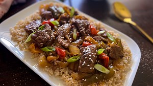 Slow Cooker Pepper Steak Recipe - Mashed