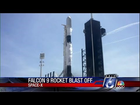 Falcon 9 Rocket blast off