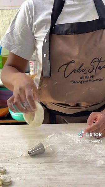 Bakery Behind the Scenes: Cakes & Bread