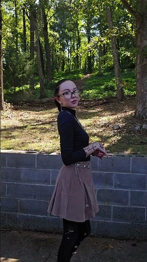 it's giving goth Velma 😂👌