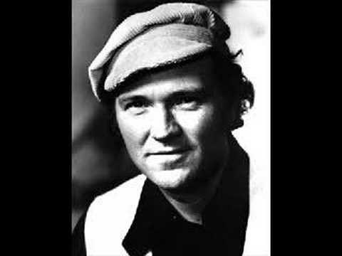 Liam Clancy - The Sash My Father Wore