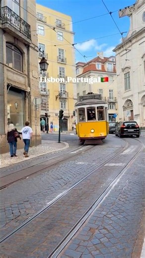 Beautiful Lisbon streets🇵🇹 #portugal #portugaltravel #lisbon #lisboa #portugal #lisbon