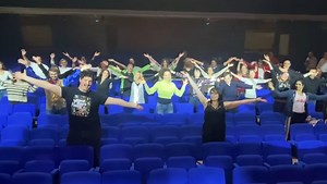 48 de cœur : le spectacle au profit des Restos se prépare à Mende, découvrez la chorégraphie de la flashmob