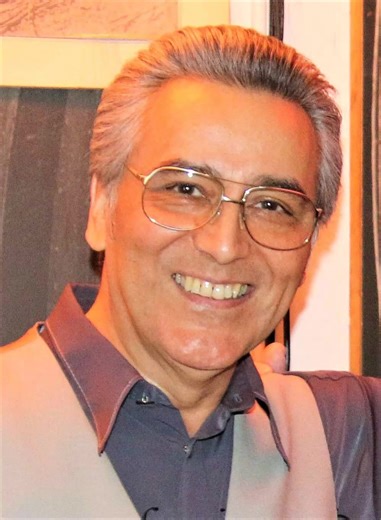 Vielen Dank, für eure Klicks gestern, zu meinem Song "Wooden Heart". Daher möchte ich euch diesen Titel noch widmen. Und allen eine gute Nacht wünschen. Vielleicht träumt ihr, von "Yesterday", da war alles noch am rechten Platz. | John Baker Musiker, DJ, Entertainer