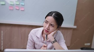Thoughtful asian working woman work with laptop computer, thinking solving problem at working office, searching for inspiration in work life, making decision, lack of ideas creativity thought