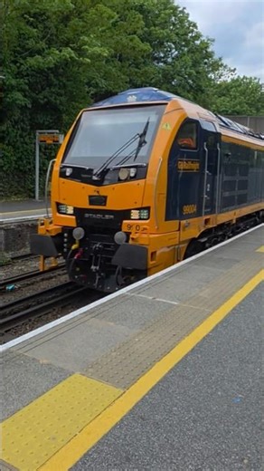 Class 99004 on its way to Eastleigh passing Chertsey (0Z74) #train #british #trainspotting #freight