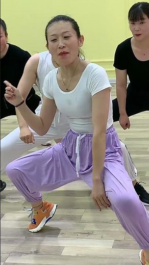 Basic squat exercise, full body workout and muscle building #Shorts #dance