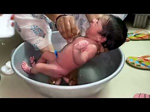 New born baby first bathing at home | How to Give Your Baby a Bath | indian style baby bathing