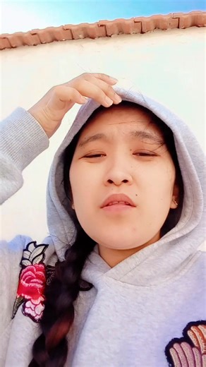 Bantay lang jod nako og dili na tinood inyo ge storya🙈 nangutang na raba ko daan😅🙈 basta dili gani ko maka bayad kabalo namo ahh dili tinood nang ge igon nila nga eat 12 pcs green grapes under the table😅😅 #HappyNewYearEveryone #highlights2025followerseveryone #highlightfypageシ #viralreelschallenge2025viralreelschallengejaiviralreelschallengeviralreelschallenge #metamonitization #reelsviralシ #ofwlifereels #followersreels #saudiarabia | Dulce Marie Sevilla Pamilar