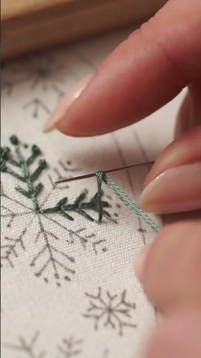 HOW TO MAKE A HEART SHAPE CHRISTMAS ORNAMENT Tutorial | Snowflake Embroidery